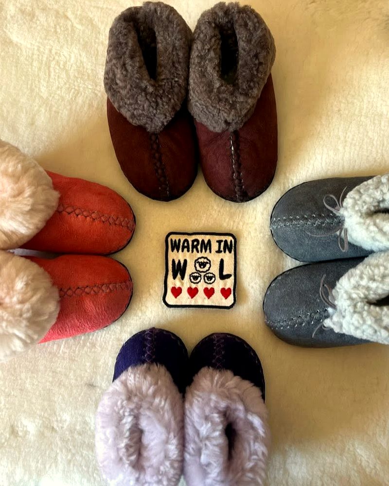 Sheepskin slippers in many colours